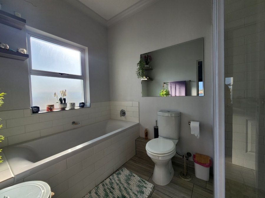 3 Bedroom Property for Sale in Marina Martinique Eastern Cape